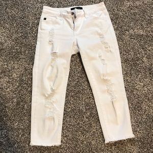 White destroyed skinny crop jeans.